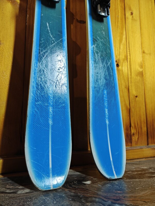 LYŽE SALOMON BBR 8.9 VSHAPE 177CM